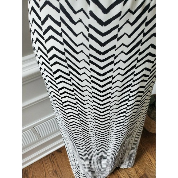 Forever 21 Women's Black & White 100% Polyester Strappy Long Maxi Dress Size L - Picture 4 of 10